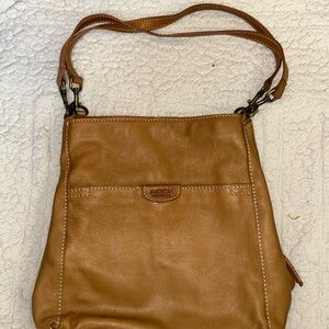 American leather company bag. Two removable straps. Good condition.